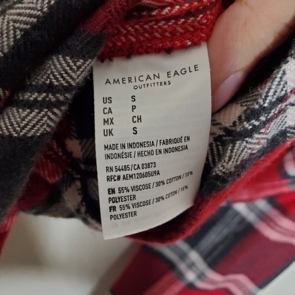 American Eagle Ahhmazingly Soft Red Button Front Plaid Flannel Long Sleeve Shirt - Picture 7 of 7